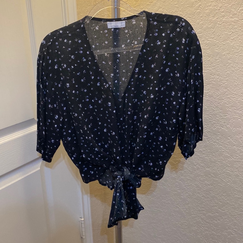 Ivy & Main Floral Tie Black Blouse
